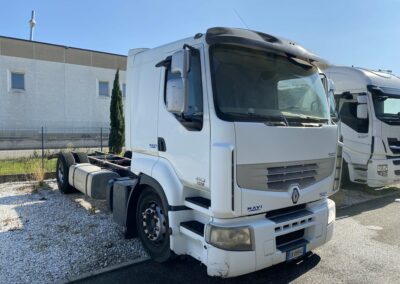 TRATTORE A TELAIO RENAULT PREMIUM HR 450.18