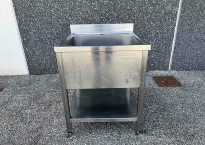 LAVELLO INOX 1 VASCA CON RIPIANO 70×70