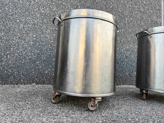 PATTUMIERA IN ACCIAIO INOX SU RUOTE PER RISTORANTI