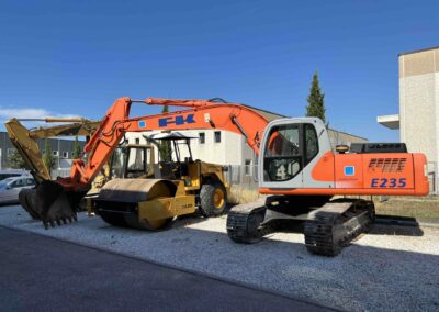 ESCAVATORE CINGOLATO FIAT KOBELCO FK E235