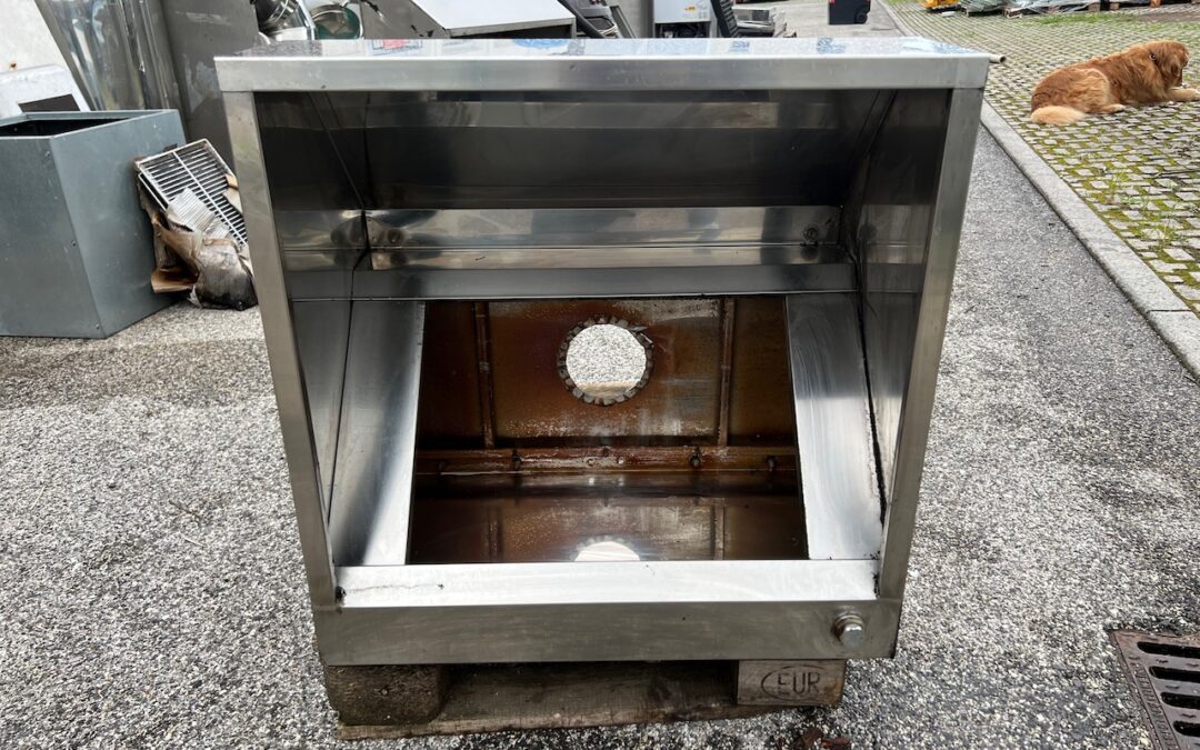CAPPA ACCIAIO INOX A PARETE SENZA MOTORE 70×70