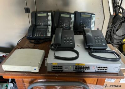 CENTRALINO TELEFONICO SAMSUNG CON 6 TELEFONI E SWITCH