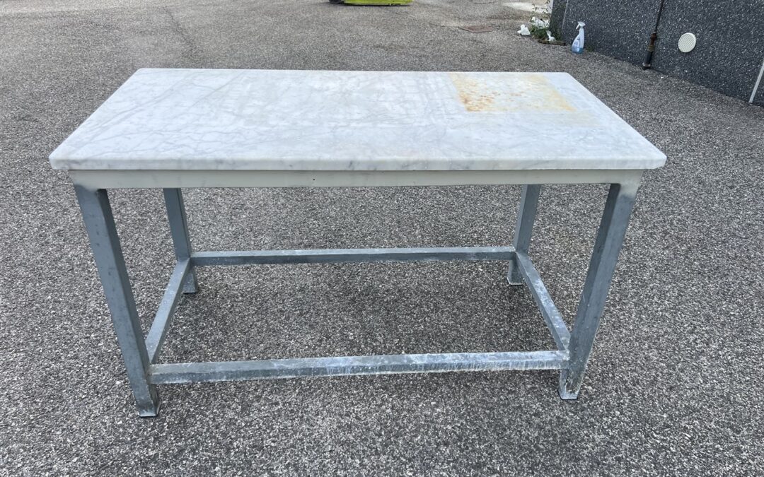 BANCO DA LAVORO CON PIANO IN MARMO 140×70