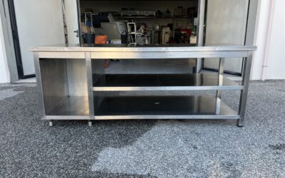 BANCO DA LAVORO ACCIAIO INOX CON RIPIANI 220×80